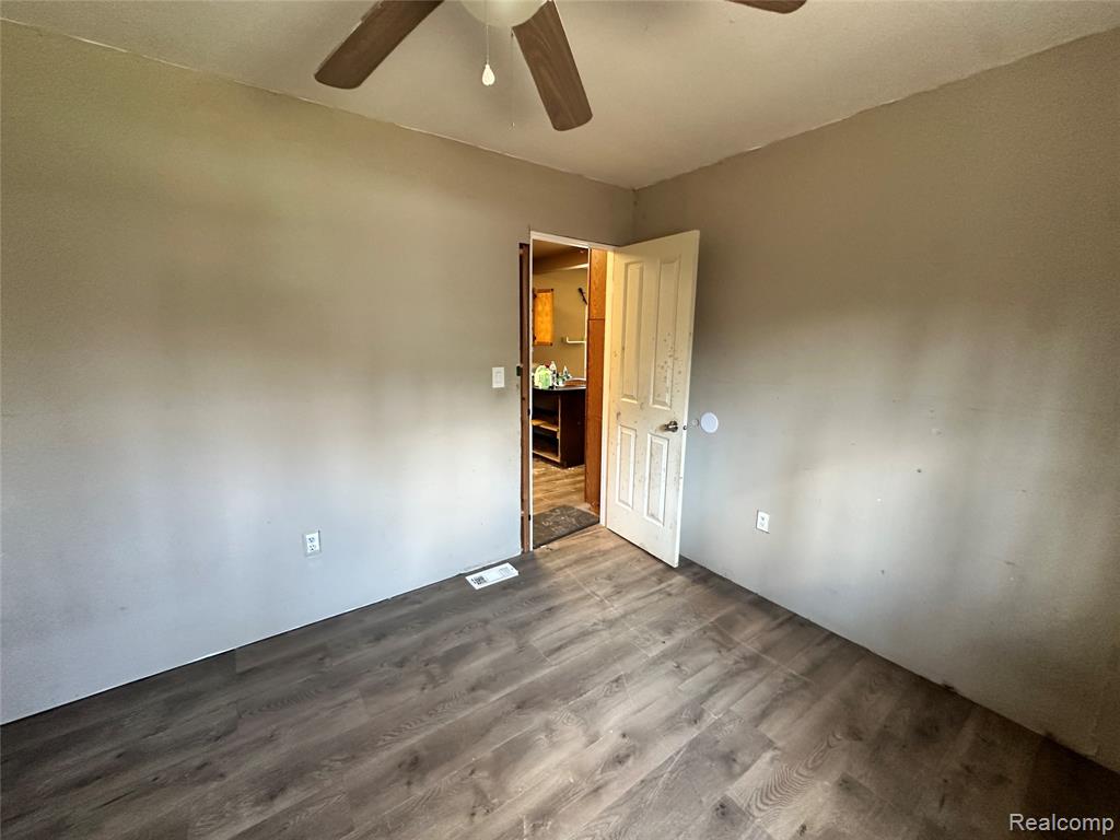 235 Woodbine Drive, Milford, MI 48380 — Photo 26
