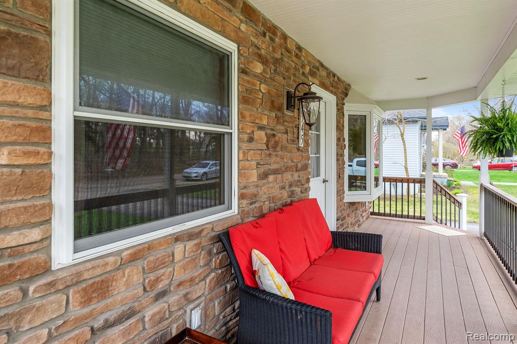 4945 WALKER Drive, Brighton, MI 48114 — Photo 2