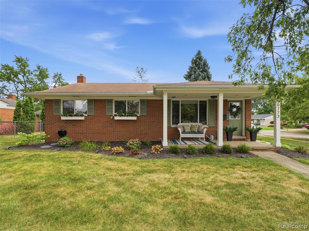 39773 Bart Street, Canton, MI 48187