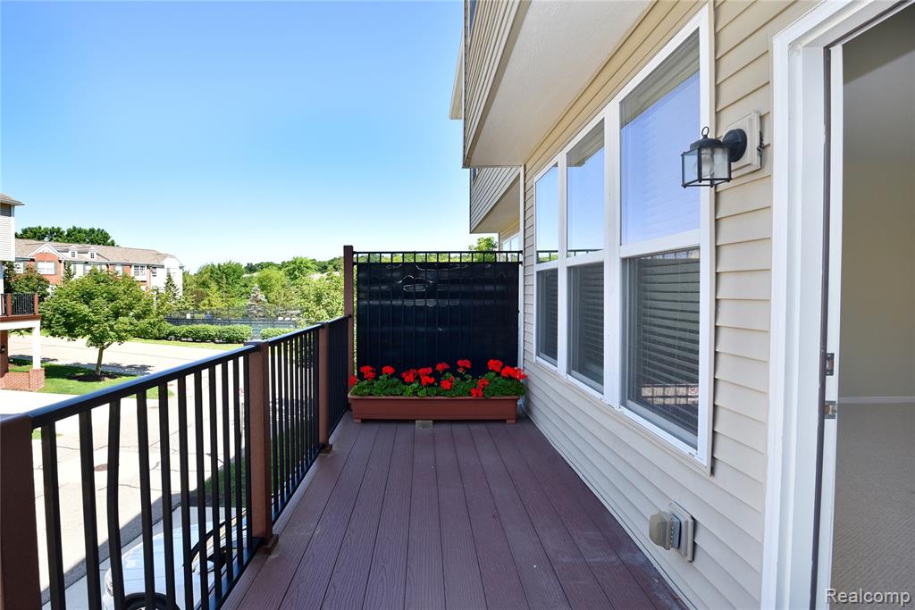 44458 Gwinnett Loop, Novi, MI — Photo 15