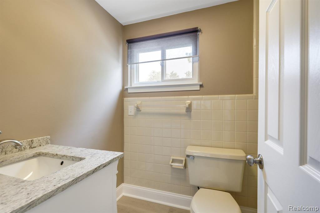 811 HUMPHREY Avenue, Birmingham, MI 48009 — Photo 18