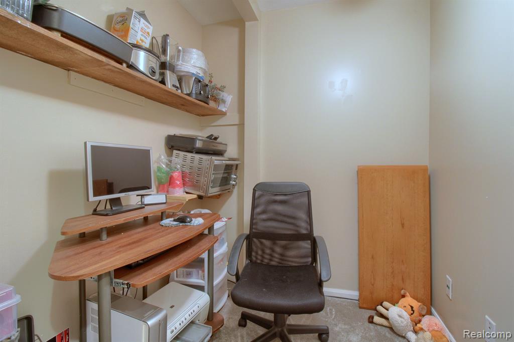 9078 BROOKLINE Avenue, Plymouth, MI 48170 — Photo 12