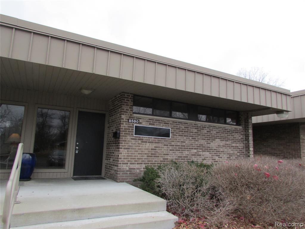8590 N CANTON CENTER Road, Canton, MI 48187 — Photo 17
