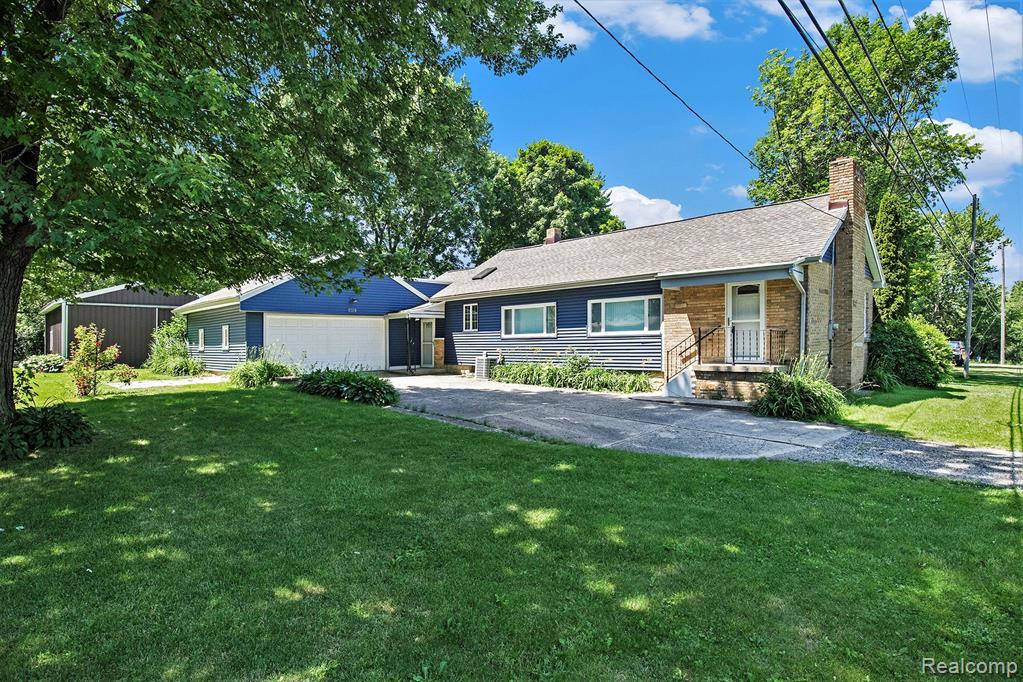 6075 LENNON Road, Swartz Creek, MI 48473 — Photo 2