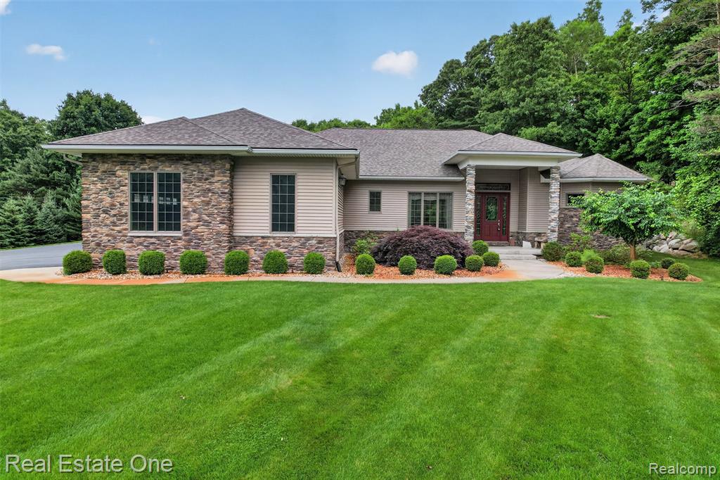 1161 Oakwood Road, Ortonville, MI 48462 — front exterior