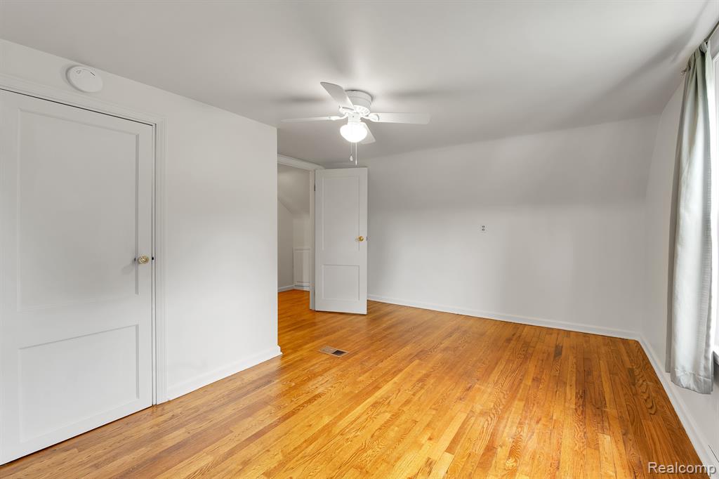 4901 HARDING Street, Dearborn Heights, MI 48125 — Photo 25