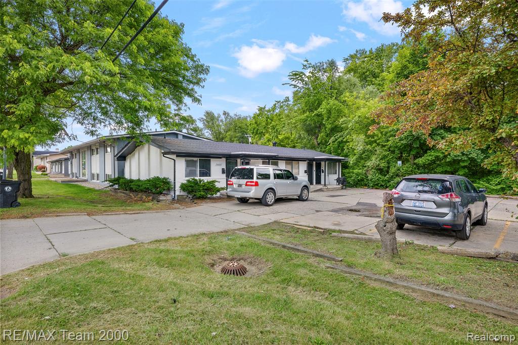 24821 5 Mile Road, Redford, MI 48239 — Photo 11