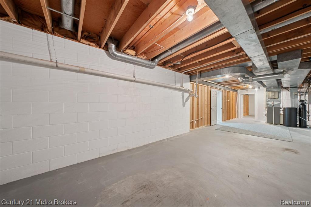 9095 S Saginaw Road, 23, Grand Blanc, MI 48439 — Photo 45