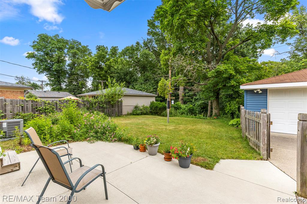 7396 N Charlesworth Street, Dearborn Heights, MI 48127 — Photo 36