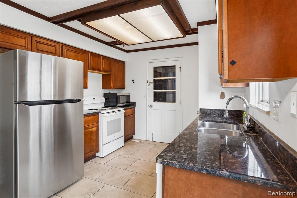 717 Murphy Court, Linden, MI 48451 — Photo 10