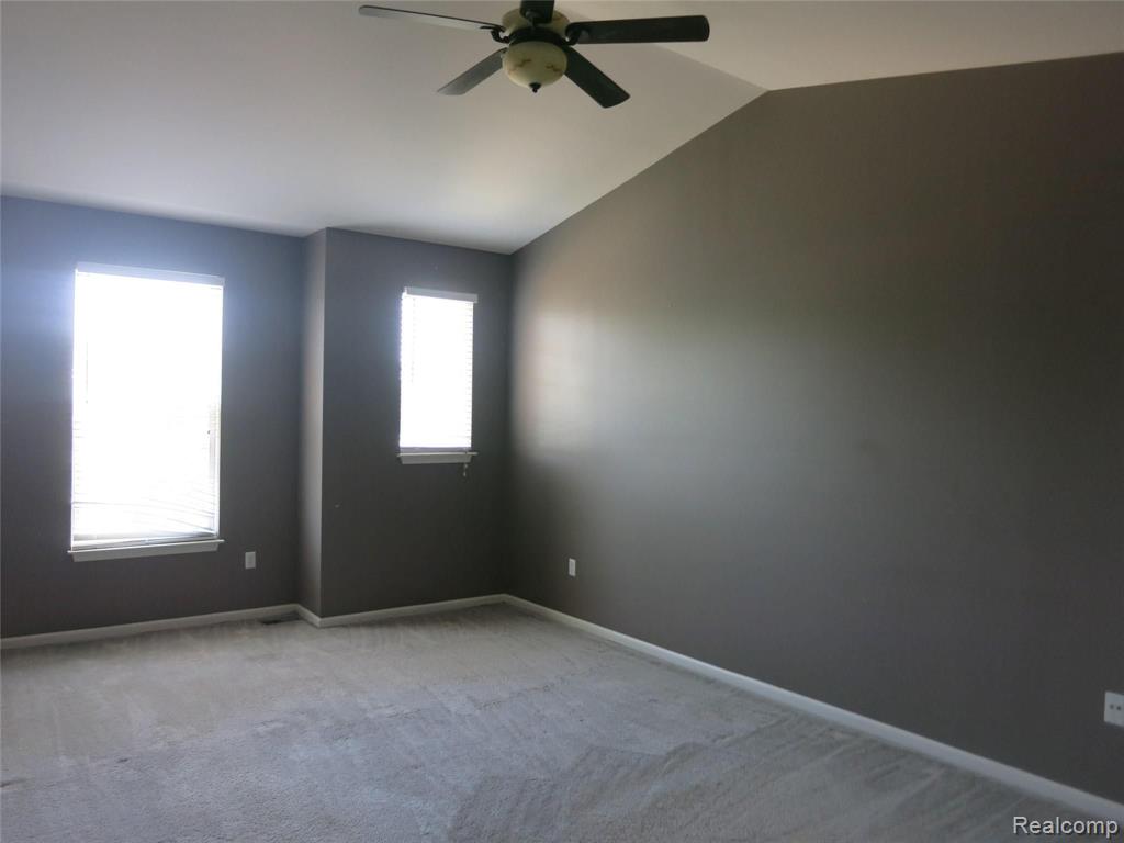 685 SUMMERFIELD Drive, Westland, MI — Photo 16