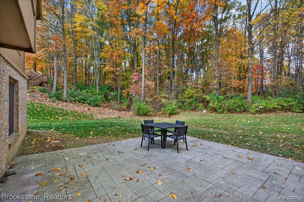 9748 Forest Ridge Drive, Clarkston, MI 48348 — Photo 7