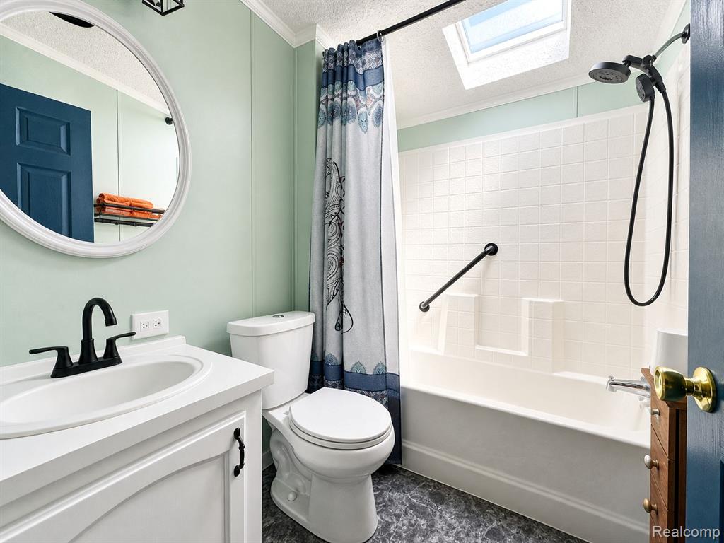 90 Menlo Park Drive, Belleville, MI 48111 — Photo 14
