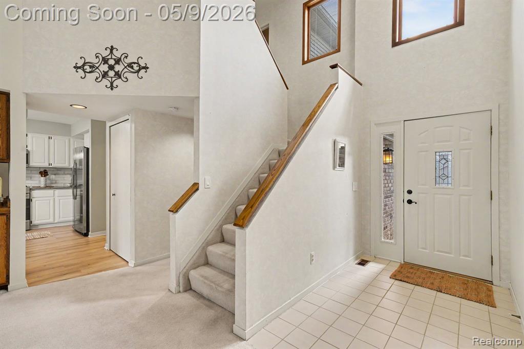 5733 Leeward Court, 51, Clarkston, MI — Photo 2