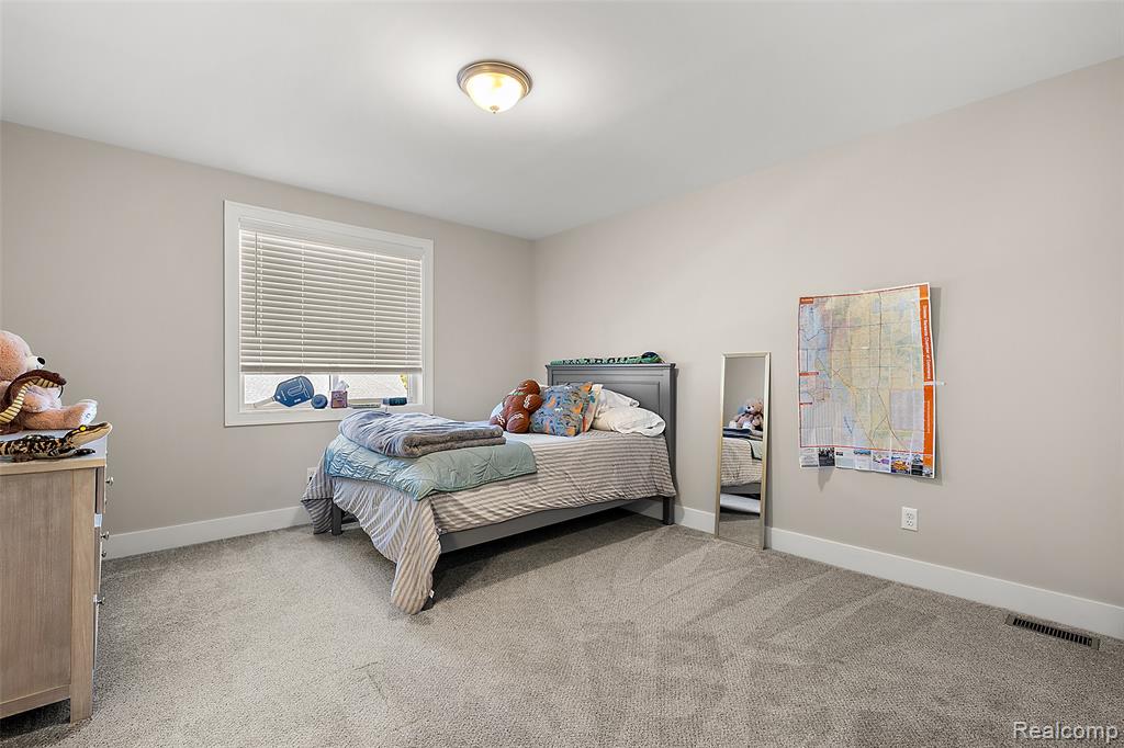 49517 White Mill Drive, Shelby Twp, MI 48317 — Photo 33