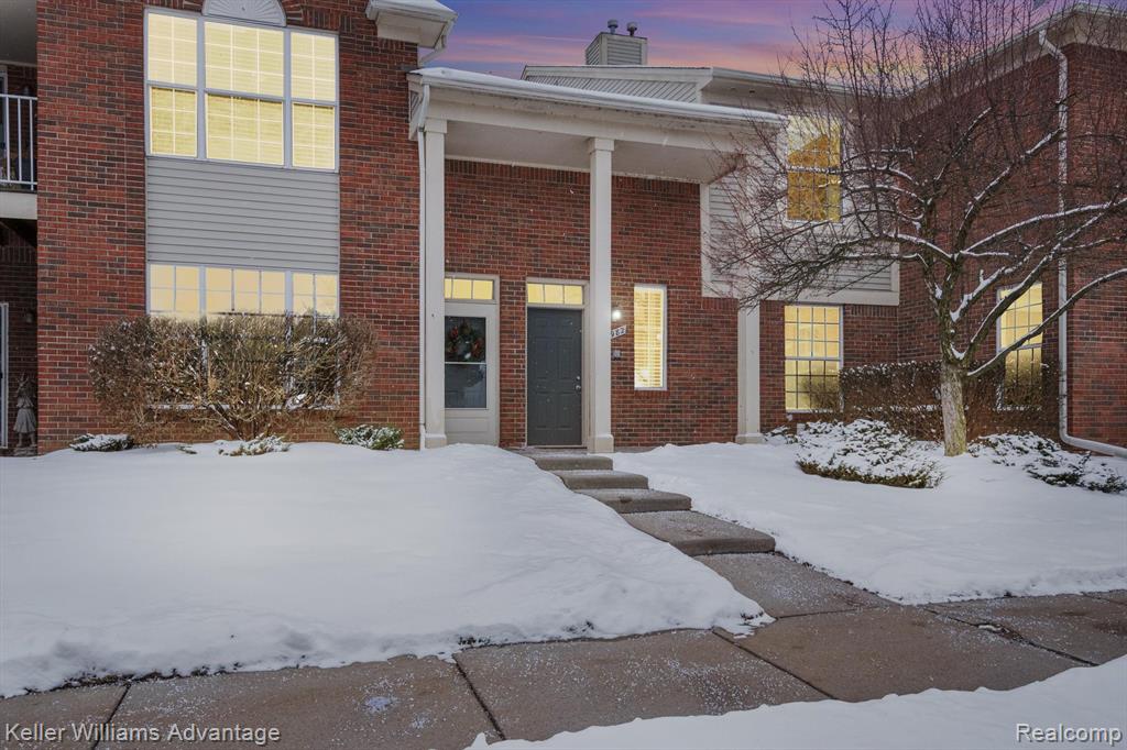 1982 Flagstone Circle, Rochester, MI 48307 — front exterior