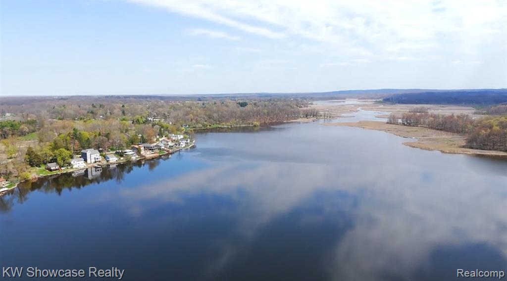 6354 Bennett Lake Road, Fenton, MI 48430 — Photo 16