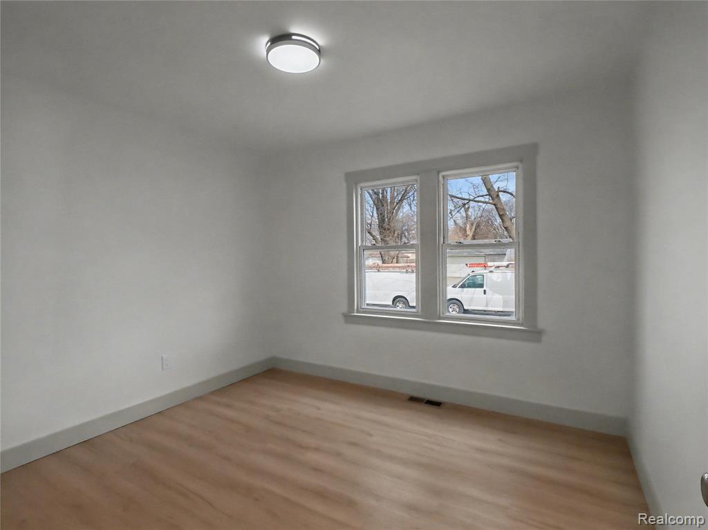 1032 E Maxlow Avenue, Hazel Park, MI 48030 — Photo 25