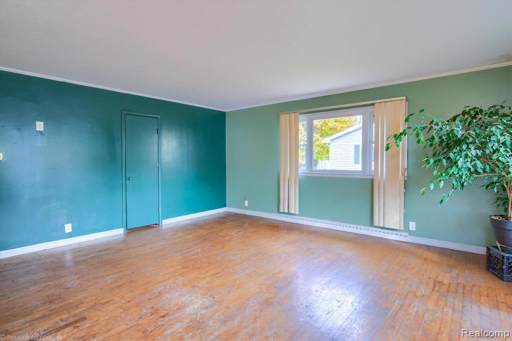 7036 Clabuesch Street, Pigeon Vlg, MI — Photo 4