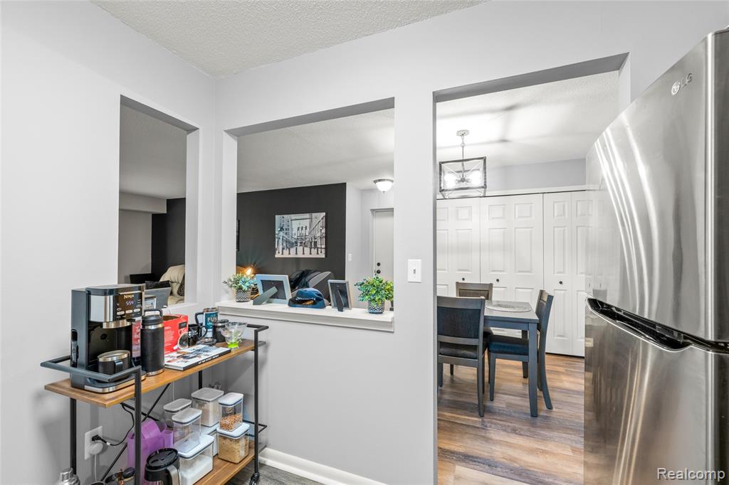35916 Ann Arbor Trail, Livonia, MI 48150 — Photo 6