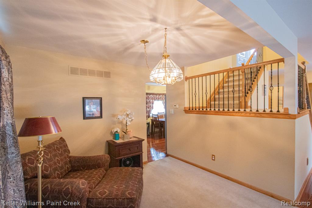 19170 Dawnshire Drive, Brownstown, MI 48193 — Photo 7