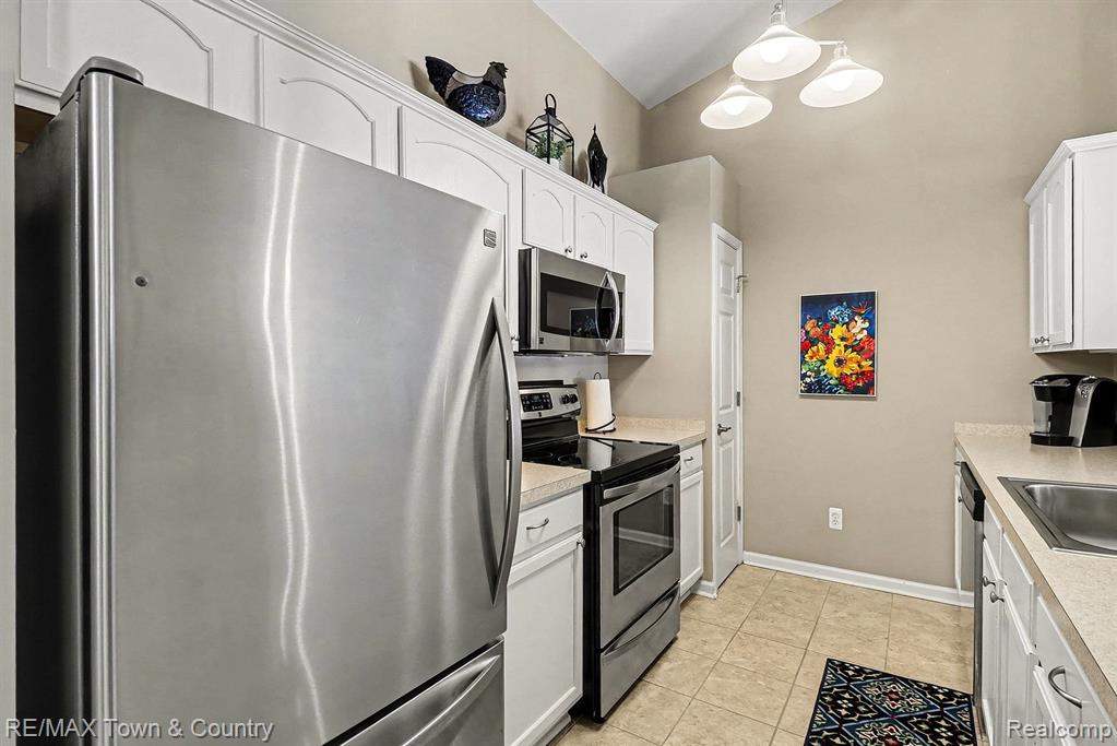 7241 Kings Way, Flushing, MI 48433 — Photo 13