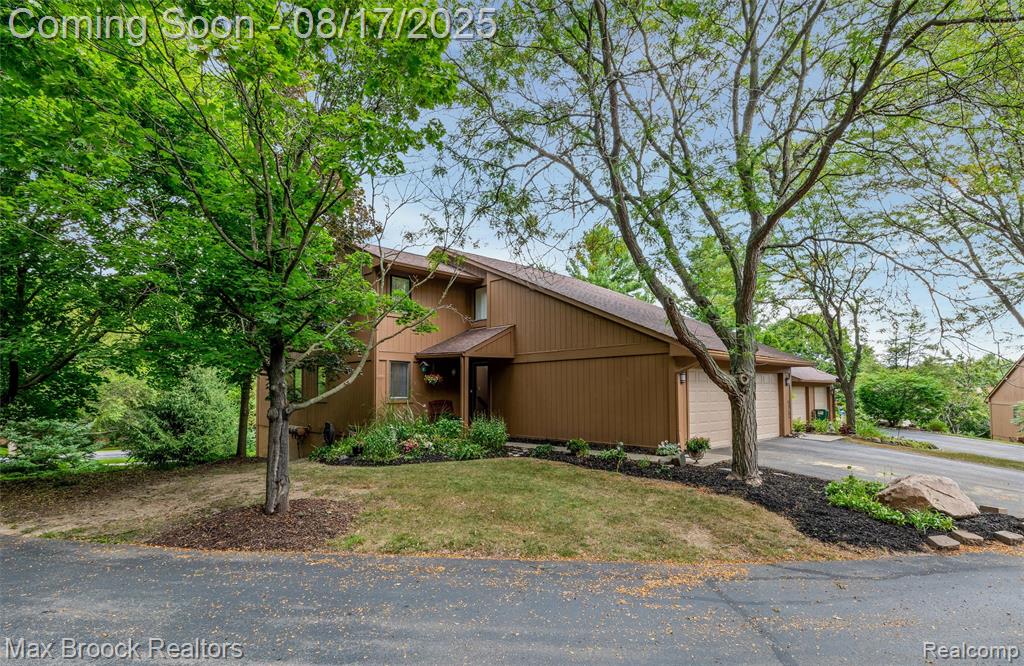 7680 Hudson Court, Dexter, MI 48130 — Photo 38