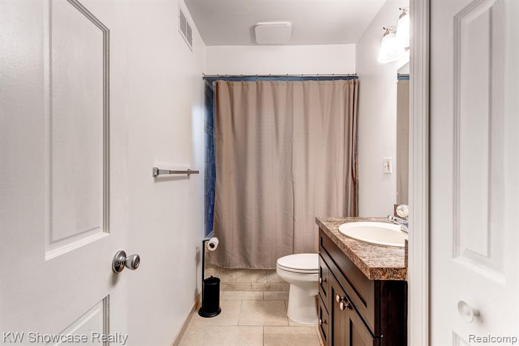 4575 OAKVISTA Avenue, Clarkston, MI — Photo 22