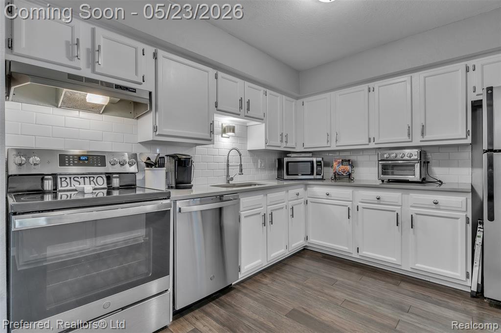 19108 Northridge Drive, Northville, MI 48167 — Photo 20