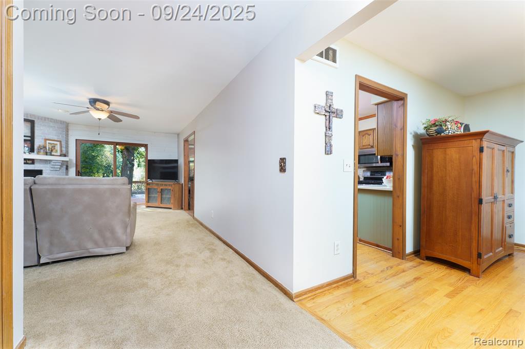 9511 W Allen Road, Fowlerville, MI 48836 — Photo 12
