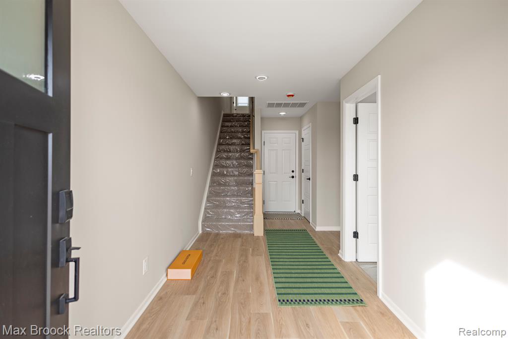43091 Atwood Avenue 48 NE Atwood Avenue NE, 48, Novi, MI — Photo 12