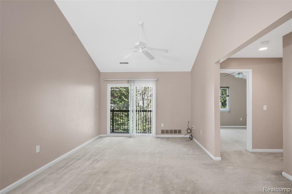 859 Amanda Lane, Pontiac, MI 48340 — Photo 15
