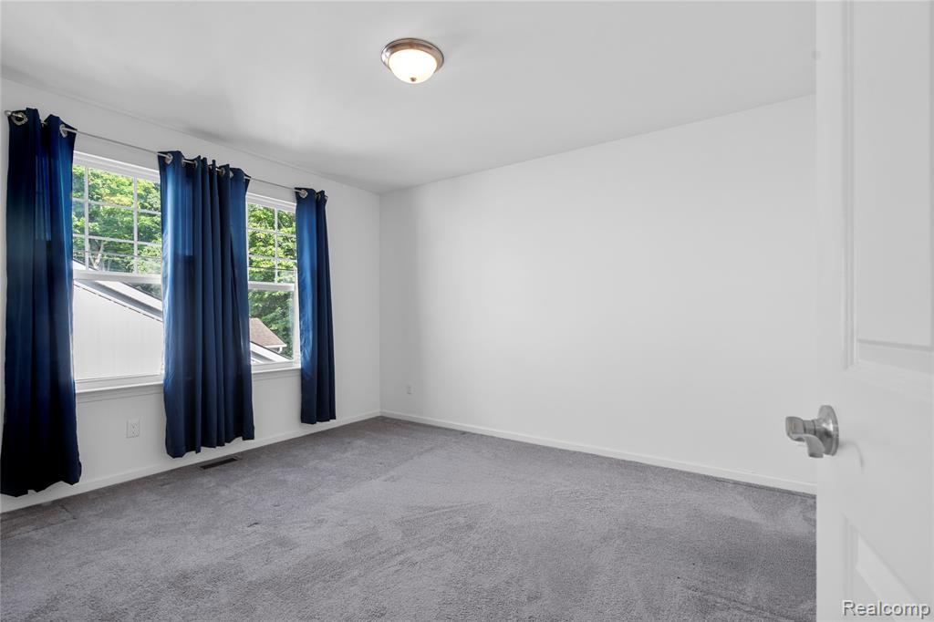 48884 Garden Lane, Canton, MI 48188 — Photo 17