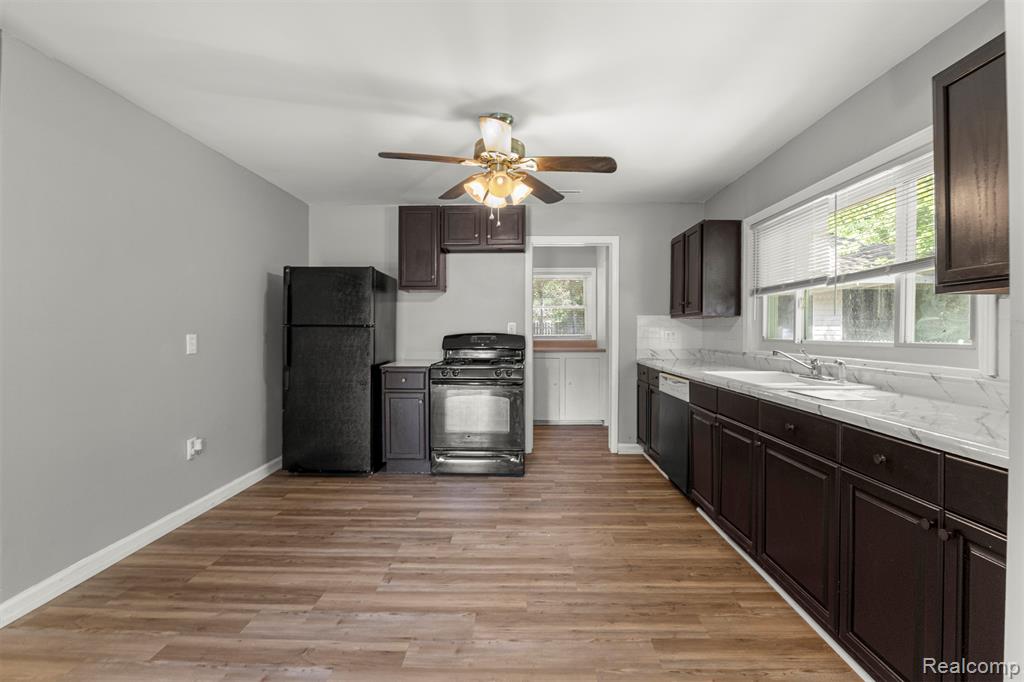 5228 Fletcher Street, Wayne, MI 48184 — Photo 11