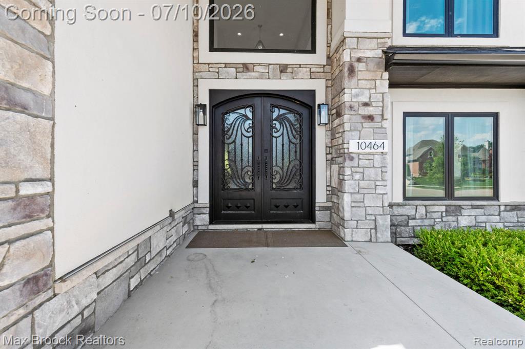 10464 Stoney Point Drive, South Lyon, MI 48178 — Photo 59