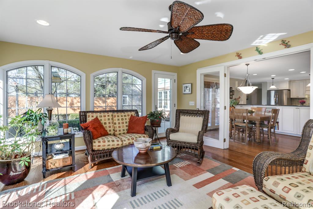 7585 LILAC Court, West Bloomfield, MI 48324 — Photo 17