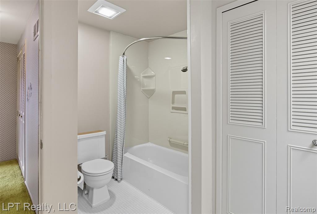 8715 Kennedy Circle, 1, Warren, MI 48093 — Photo 20