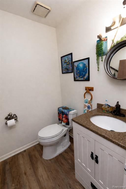 5685 S Aylesbury Drive, Waterford, MI 48327 — Photo 35