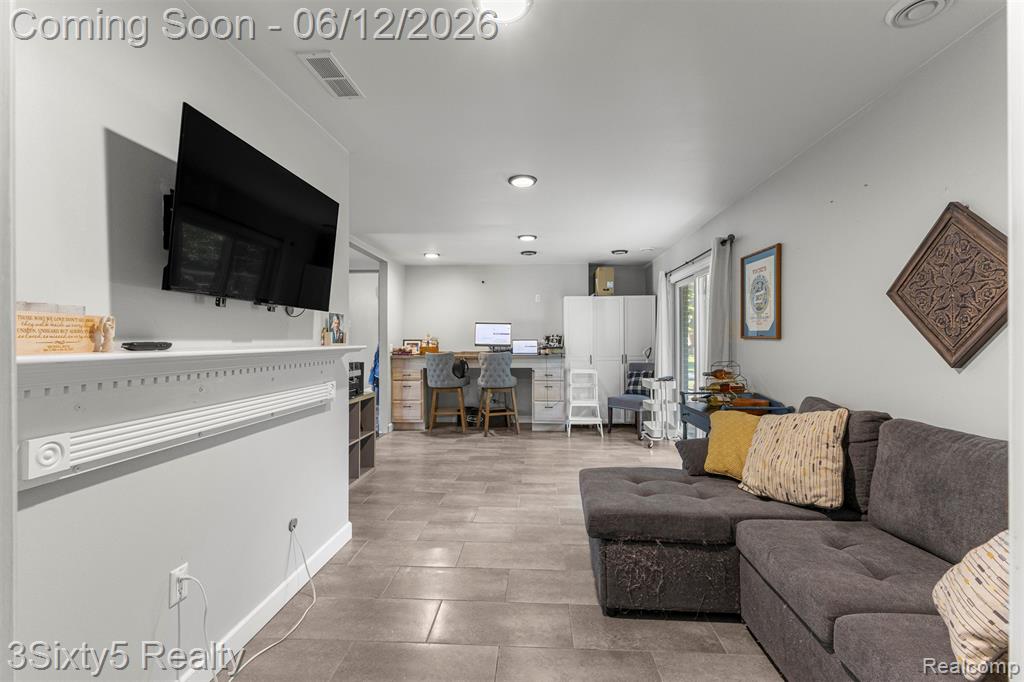 7714 Bournemouth Avenue, Grosse Ile, MI 48138 — Photo 27