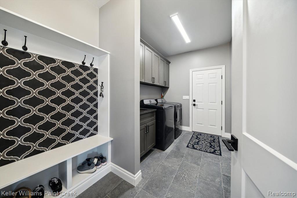 7804 Yorkshire Drive, Almont, MI 48003 — Photo 35