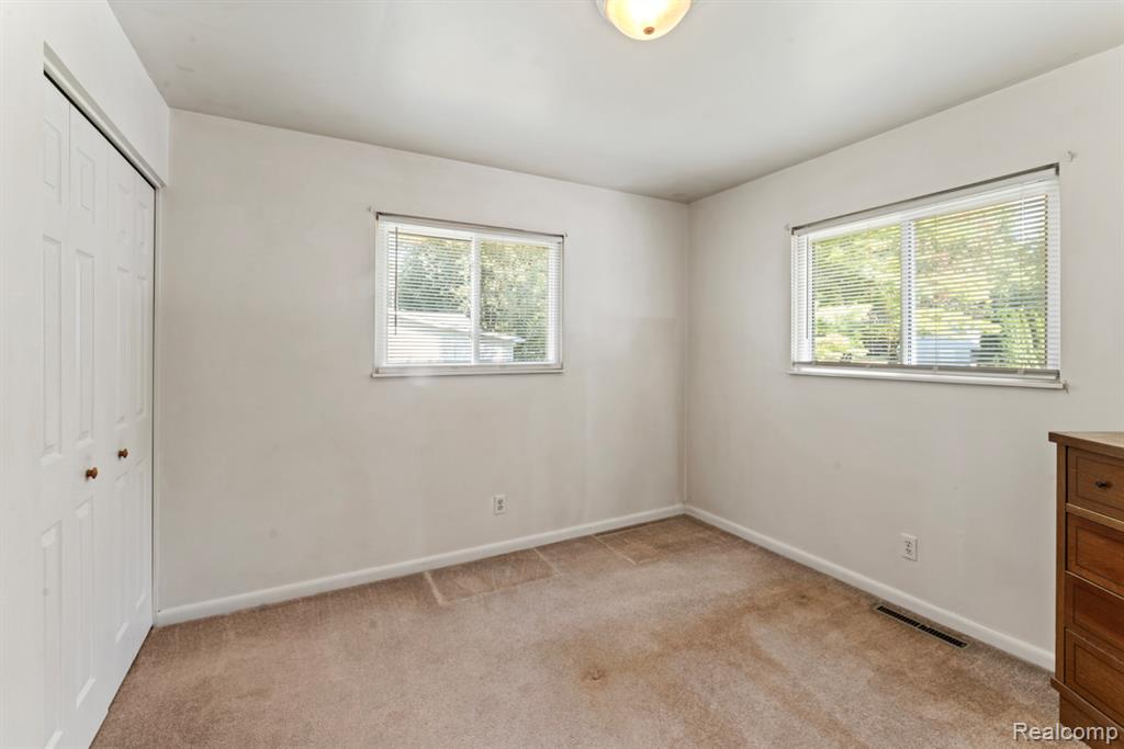 4243 Moulton Drive, Flint, MI 48507 — Photo 22