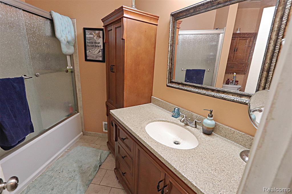 31657 Sibley Road, New Boston, MI 48164 — Photo 14