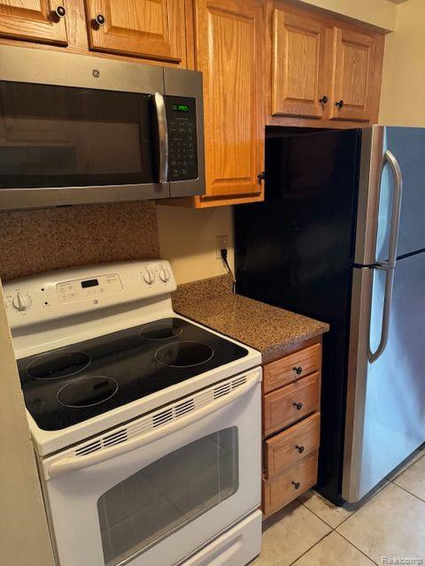 8200 E JEFFERSON Avenue, 45/503, Detroit, MI 48214 — Photo 23
