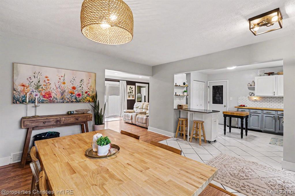 9567 Susin Lane, Clarkston, MI 48348 — Photo 15