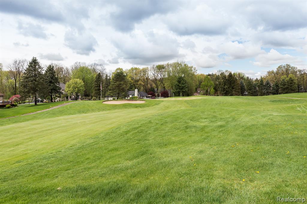 9730 TIOGA Trail N, Pinckney, MI 48169 — Photo 44