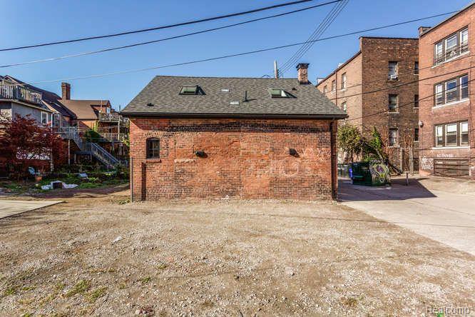 650 W FOREST Avenue, Detroit, MI 48201 — Photo 19