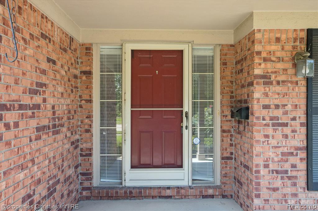 4831 Sunderland Drive, Sterling Heights, MI 48314 — Photo 6