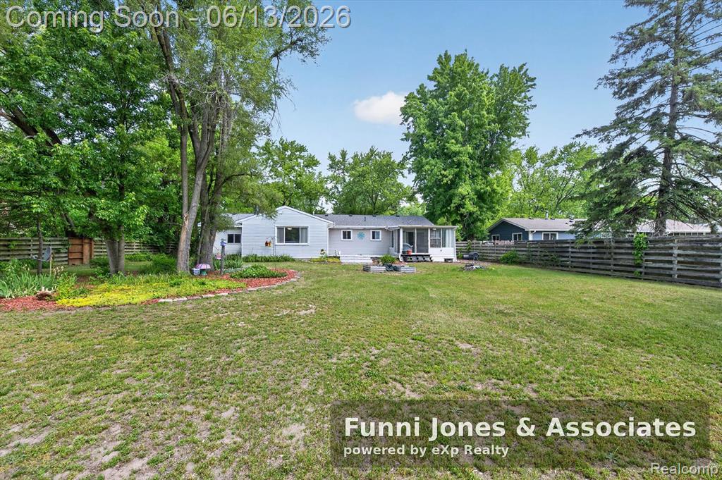 9650 Woodland Court, Ypsilanti, MI 48197 — Photo 29