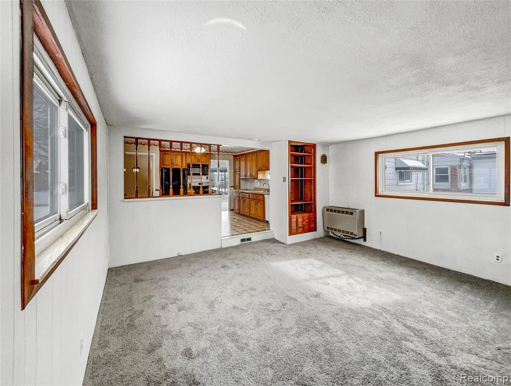 677 BELTON Street, Garden City, MI — Photo 13