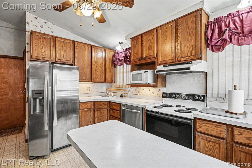 21021 Wendell Street, Clinton Twp, MI 48036 — Photo 8